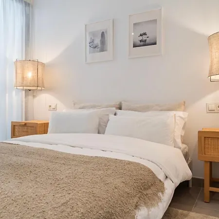 6 Bdrm Golfside Luxury W Pool & Jacuzzi Estepona